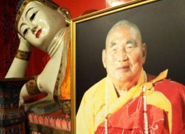 12岁出家为僧，63岁担任少林寺住持，武功盖世被称：少林拳王