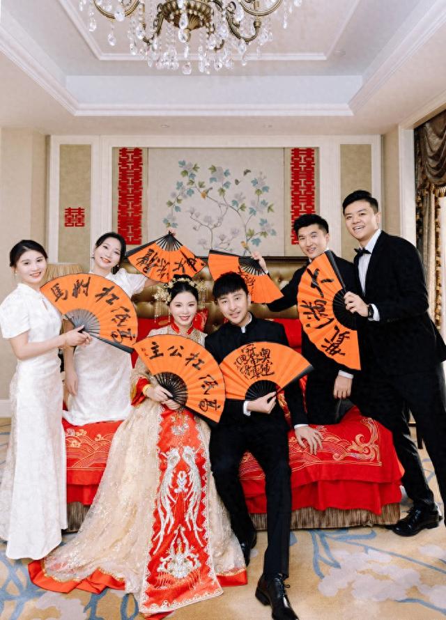 奥运冠军何可欣大婚上热搜！曾与父母住地下室，丈夫离过婚有孩子