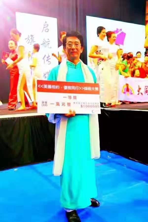年代秀｜从运动服到瑜伽服，他的身上看不到岁月痕迹