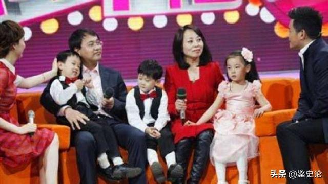 2010年，46岁女老板嫁给27岁男下属，50岁生下3胞胎，后来怎样了