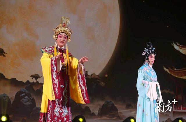 “胡智荣粤韵会知音”元宵敬老系列演出在中山开演