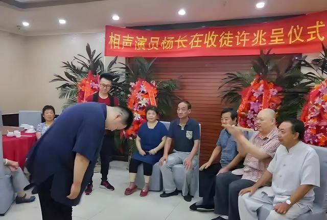 36岁的相声演员病逝!他未婚单身,父亲也去世了