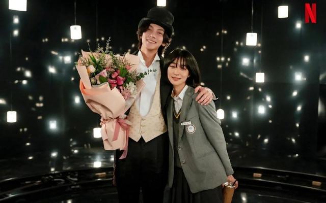 她是韩版渡边美波,与宋仲基演激情戏,是池昌旭的最新荧幕cp。