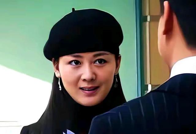 她被前夫一巴掌扇到离婚！二婚嫁世界冠军，如今54岁生活幸福