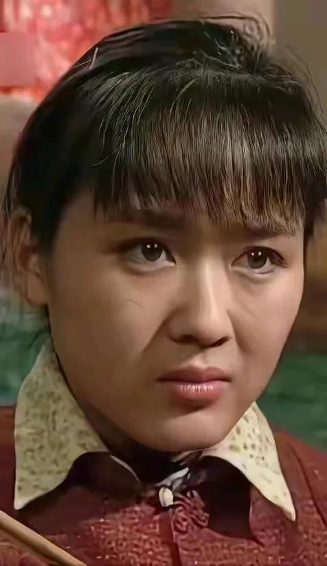 她被前夫一巴掌扇到离婚！二婚嫁世界冠军，如今54岁生活幸福