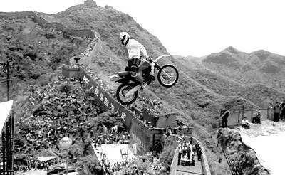 梁朝伟版韦小宝，27年前的港片真敢演，小宝穿越到现代娶了皇后