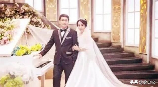 2010年，46岁女老板嫁给27岁男下属，50岁生下3胞胎，后来怎样了