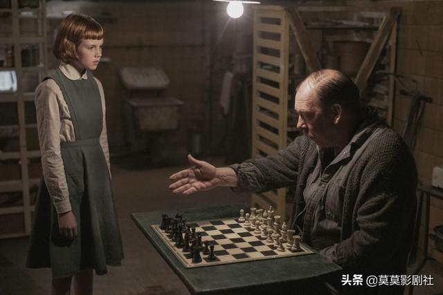 独自看见最美的风景,孤单而灿烂——《女王的棋局》