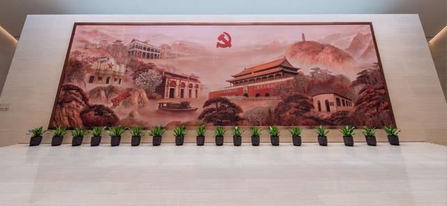 为何共和国是红色的？因为鲜血染红了它