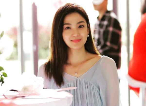 还记得《放羊的星星》欧雅若吗？曾是荧屏女神，41岁身材如少女