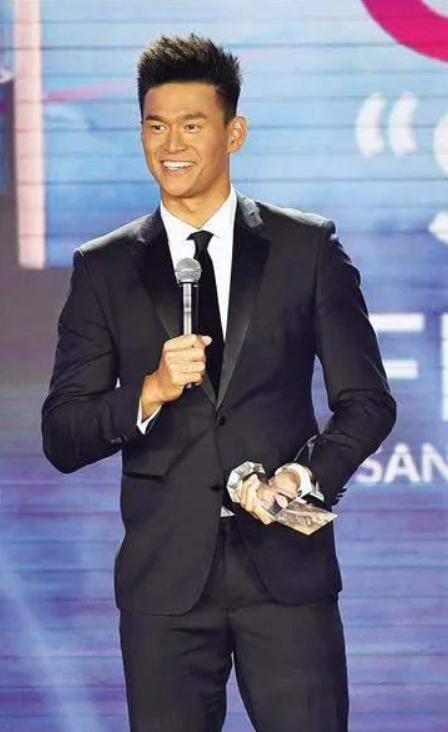 从“全民偶像”到被喊“禁赛8年”，孙杨到底做错了什么？