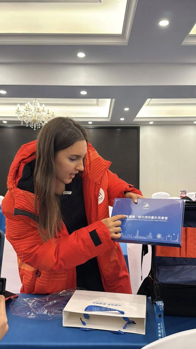 东北话“十级”的俄罗斯记者阿丽娜：再回哈尔滨，共赴冰雪盛会