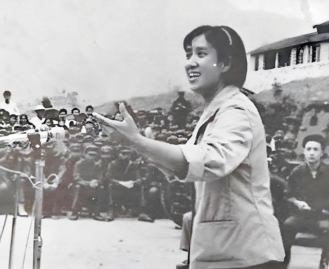 《海港》李丽芳:车祸、患癌全赶上了,嫁平凡丈夫,儿子是厨师