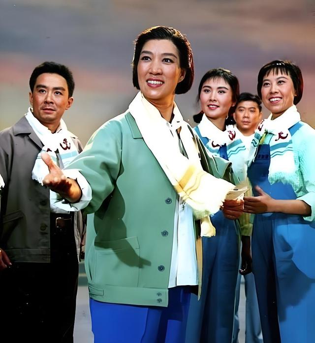 《海港》李丽芳:车祸、患癌全赶上了,嫁平凡丈夫,儿子是厨师