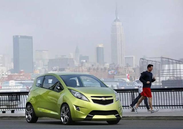 汽车｜看，大黄蜂！盘点《变形金刚》中的那些经典原型车