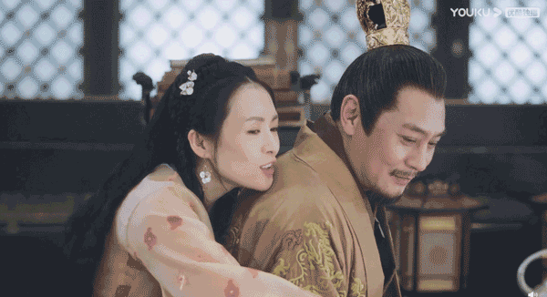 跟杨超越甜爆,跟关晓彤一起却被黑惨,CP这件事到底有多玄学?