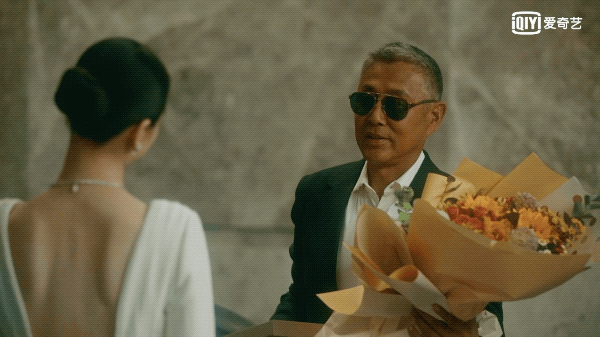 跟杨超越甜爆,跟关晓彤一起却被黑惨,CP这件事到底有多玄学?