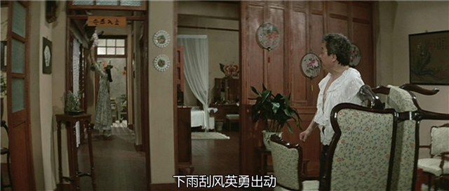 1987年，成龙开拍《A计划续集》，没有洪金宝和元彪，依然很经典