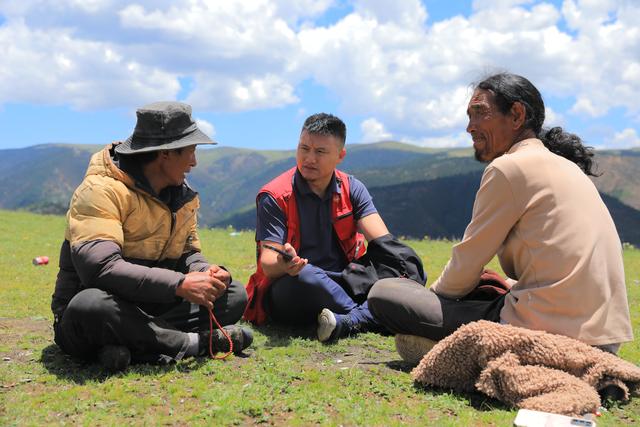 康巴汉子:靠颜值出圈,靠实力出道