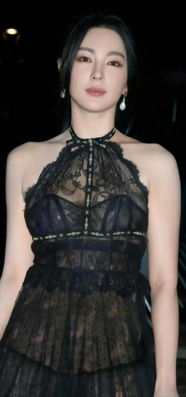 张雨绮这黑蕾丝造型，YYDS