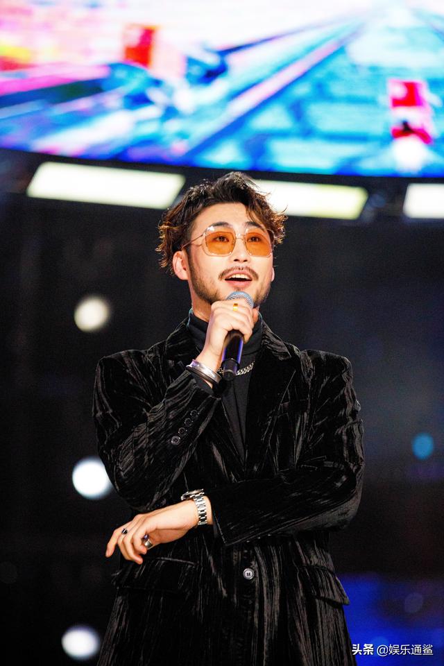 跨界开花潇公子,春风得意马蹄疾