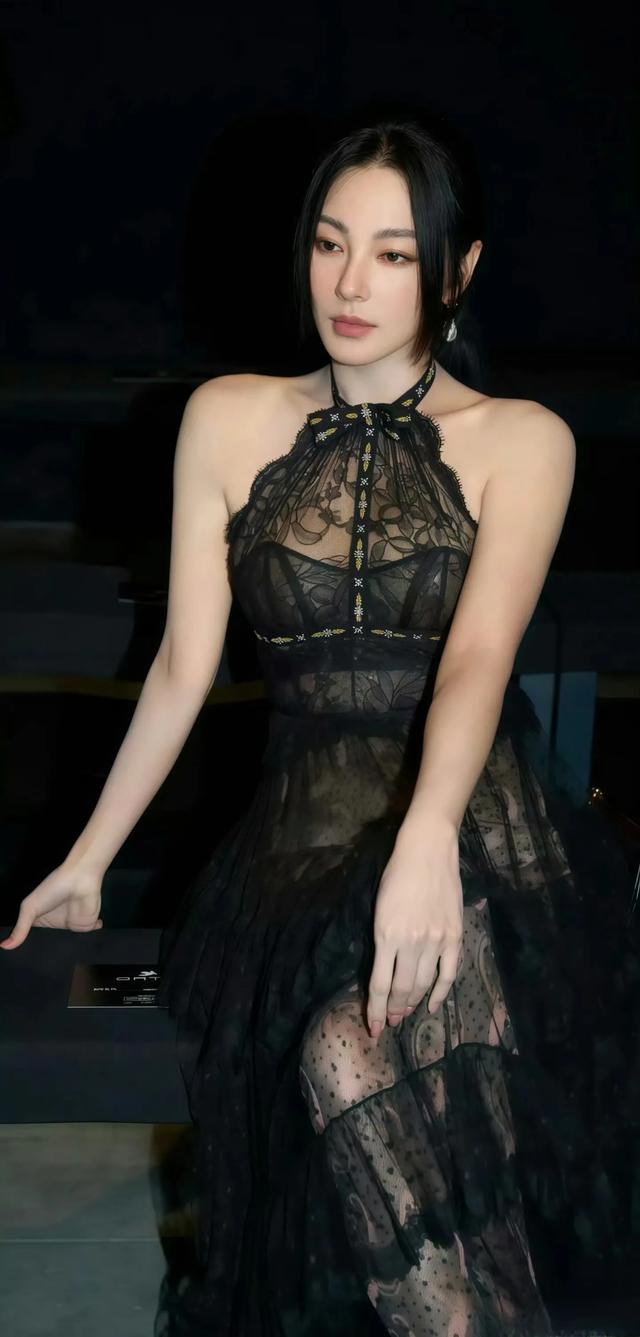 张雨绮这黑蕾丝造型，YYDS