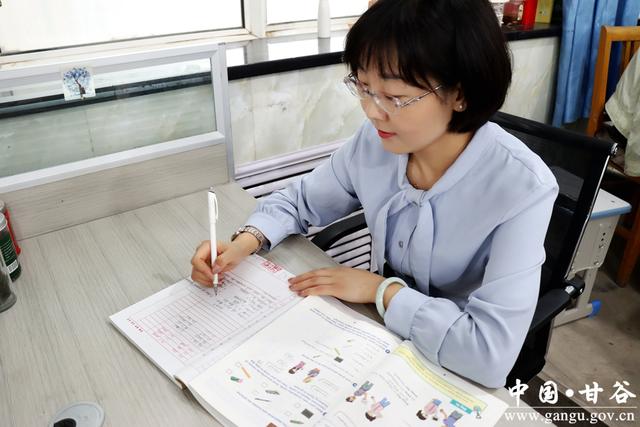 「优秀教师风采」武红霞：甘洒汗水育桃李 辛勤耕耘满园春