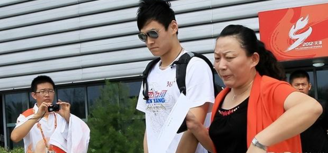 从“全民偶像”到被喊“禁赛8年”，孙杨到底做错了什么？