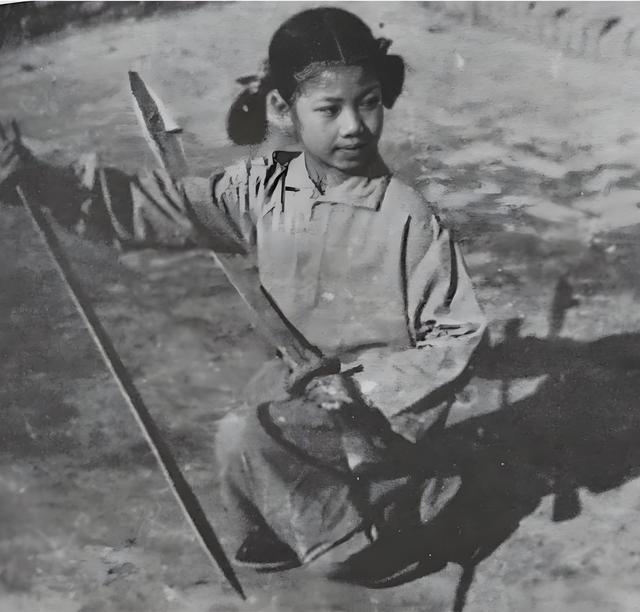 《海港》李丽芳:车祸、患癌全赶上了,嫁平凡丈夫,儿子是厨师