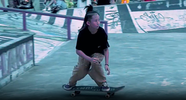 9岁“滑板姑娘”馨儿支招:学滑板的诀窍在“摔”丨关注群众体育系列①