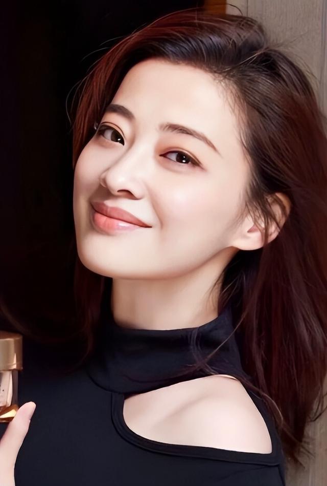 梅婷:从中戏退学的叛逆狠人,却成了荧幕上的贤妻良母