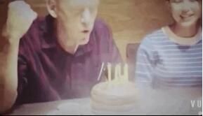 昆凌爸爸过生日，周杰伦这个举动暴露与岳父的关系！网友：周董高情商