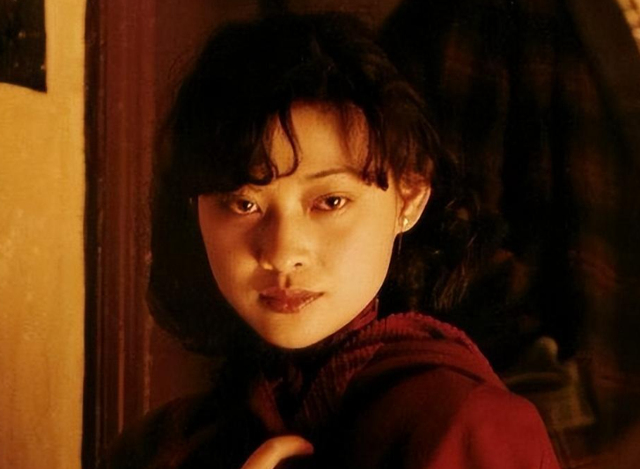 梅婷:从中戏退学的叛逆狠人,却成了荧幕上的贤妻良母