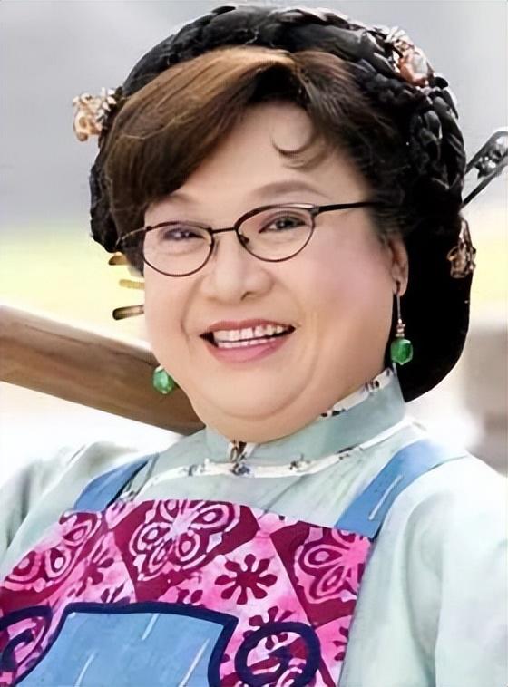 明明不胖却有烦人的双下巴?这个坏习惯连杨幂都中招了