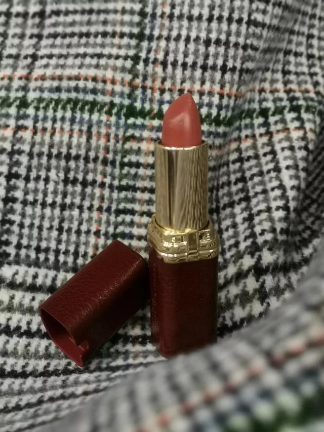 二月,谁先爱上他的