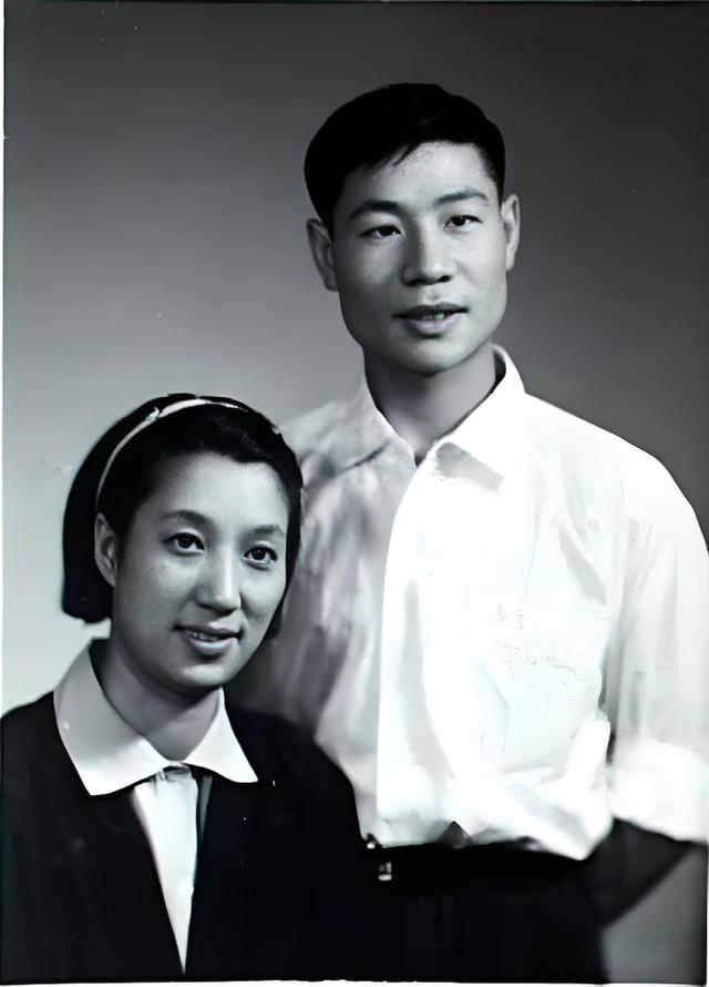 《海港》李丽芳:车祸、患癌全赶上了,嫁平凡丈夫,儿子是厨师