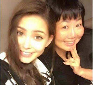 昆凌爸爸过生日，周杰伦这个举动暴露与岳父的关系！网友：周董高情商