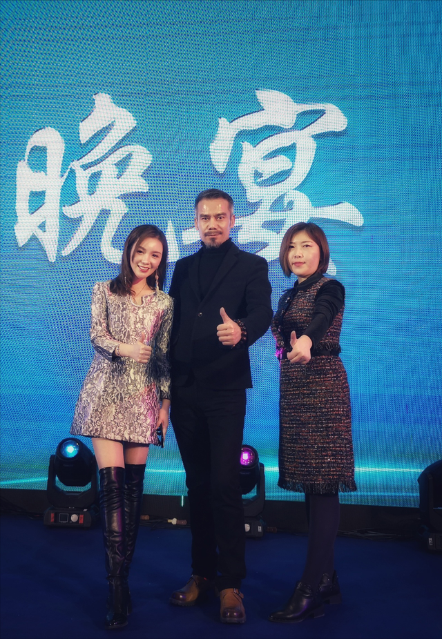 唐国强的女儿唐亮：生母悲情早逝，她在泪水中理解父亲和继母