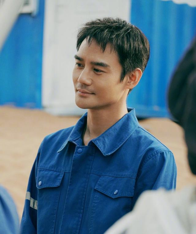 娱乐圈再传喜讯,演员王凯疑似准备结婚,女友是圈内人已经半同居