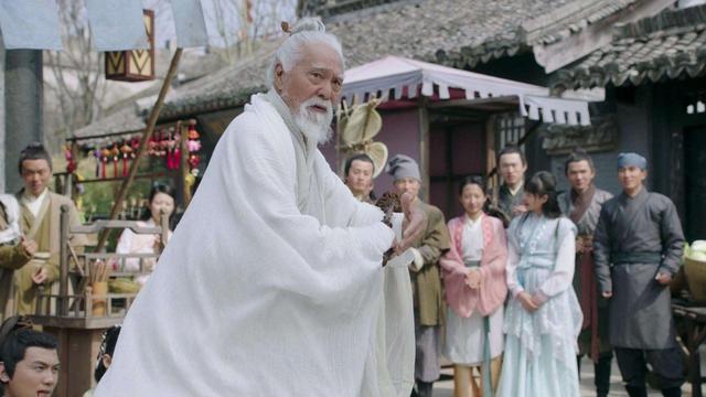 《倚天屠龙记》五散人之首冷谦，历史上与张三丰合称为“二仙”