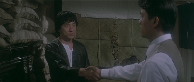 1987年，成龙开拍《A计划续集》，没有洪金宝和元彪，依然很经典