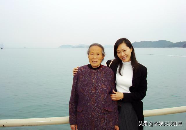 于文华:出身农村,父亲60岁生下她,母亲去世后患抑郁症