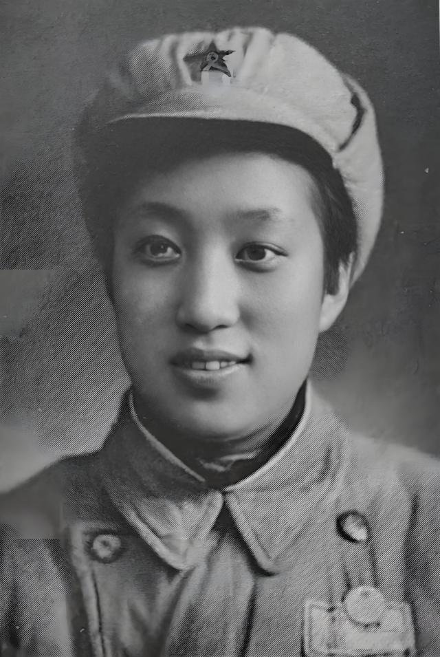 《海港》李丽芳:车祸、患癌全赶上了,嫁平凡丈夫,儿子是厨师