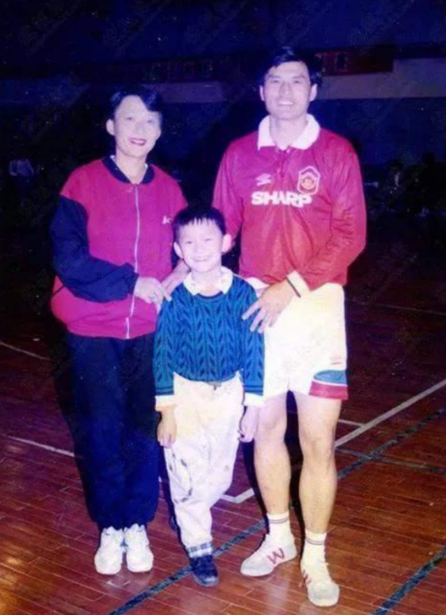 从“全民偶像”到被喊“禁赛8年”，孙杨到底做错了什么？