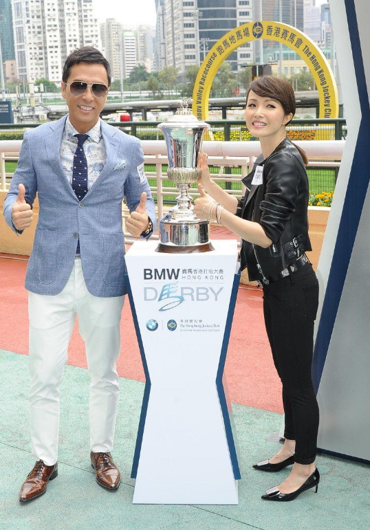 功夫巨星甄子丹的妹妹甄子菁,颜值气质绝佳,功夫也特别好