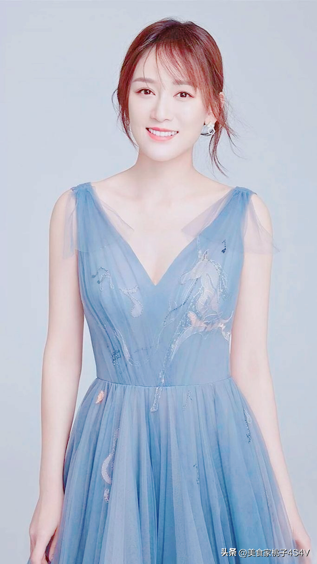 娱乐圈颜值担当陈乔恩，大眼睛+好身材，美到犯规！