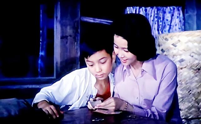 李小璐的母亲张伟欣:女儿离婚我心疼,盼望他们为了孩子复合