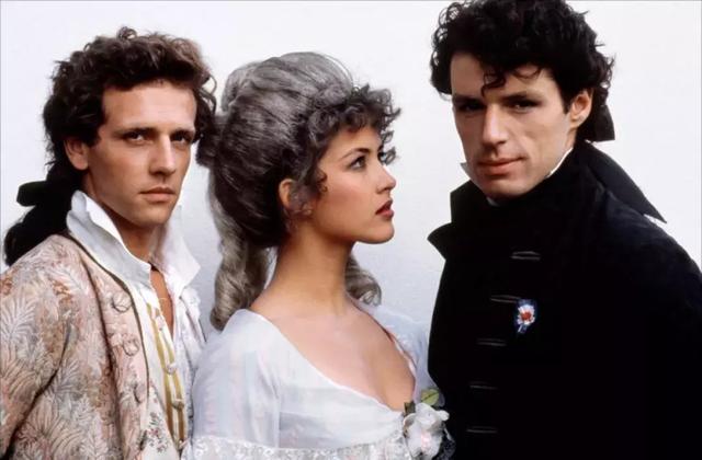 苏菲·玛索从初吻里展现的一眼如沐春风，到52岁时神秘曼妙，令人领略女性之美的至高境界