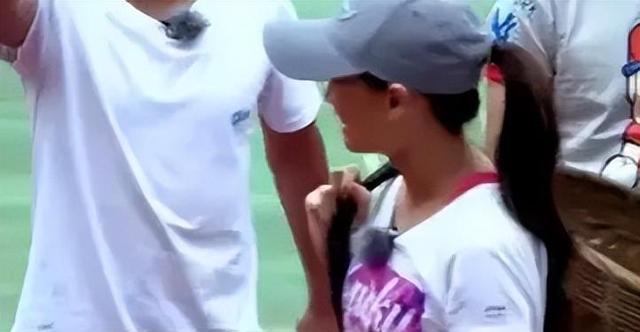 李安琪：嫁给体操王子李小鹏13年，却成了他形象上最大的“黑点”