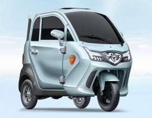 雅迪三轮(雅迪ET300D三轮乘用车评测：最大可配60V58Ah电池，续航100公里)